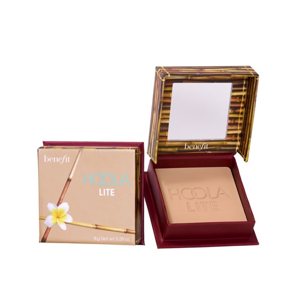 Benefit Hoola Lite Bronzer